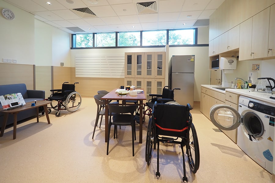 <h4><br>Living Resource Studio</h4>The Living Resource Studio provides information, assessment and advice on the various assistive devices and technologies to assist patients or enable caregivers.