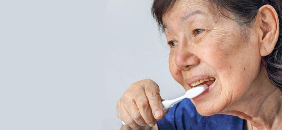 Toothbrushing-Tips-for-Caregivers-9-min.jpg